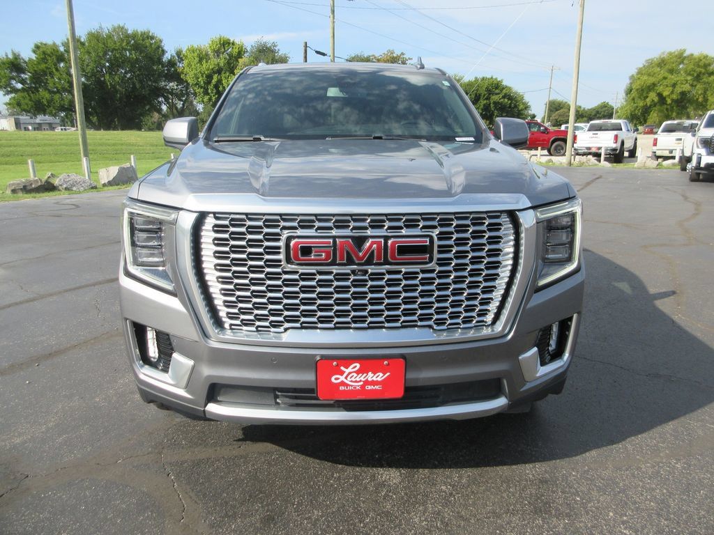 Certified 2022 GMC Yukon XL Denali AWD/4WD image 13