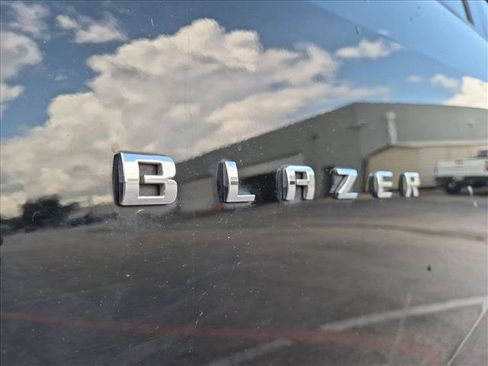 Used 2020 Chevrolet Blazer LT FWD image 25
