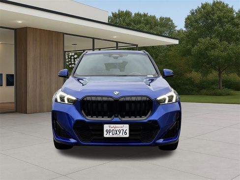 Used 2025 BMW X1 xDrive28i w/ Technology Package image 3