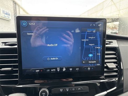 Used 2023 Ford Transit 350 XLT image 12