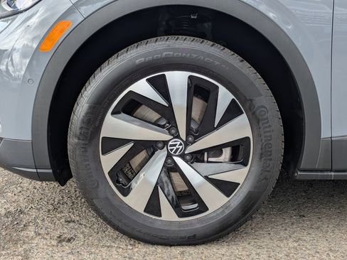 Certified 2023 Volkswagen ID.4 Pro AWD/4WD image 35