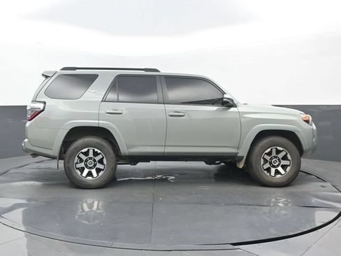 Used 2022 Toyota 4Runner TRD Off-Road Premium w/ Moonroof Package AWD/4WD image 2