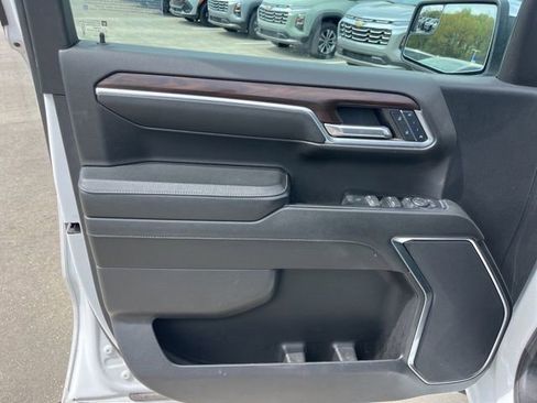 Used 2024 GMC Sierra 1500 SLT image 16