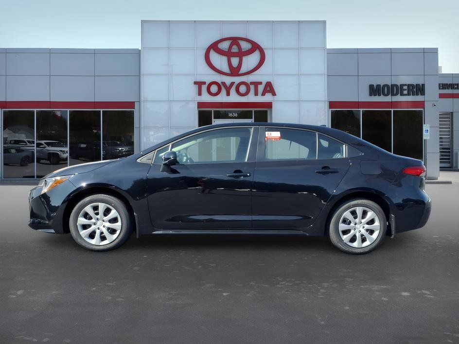New 2026 Toyota Corolla LE FWD image 2