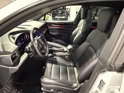 Used 2024 Porsche Macan 4 Electric AWD/4WD image 28