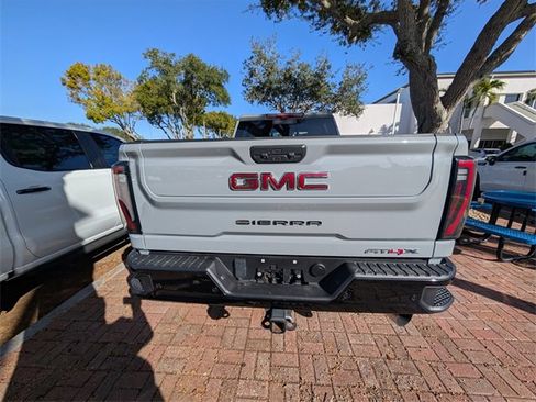 Used 2024 GMC Sierra 2500 AT4X image 5