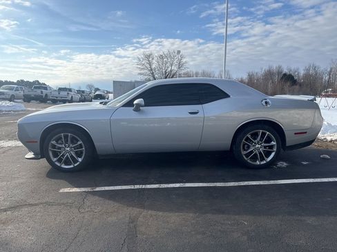 Used 2022 Dodge Challenger GT image 14