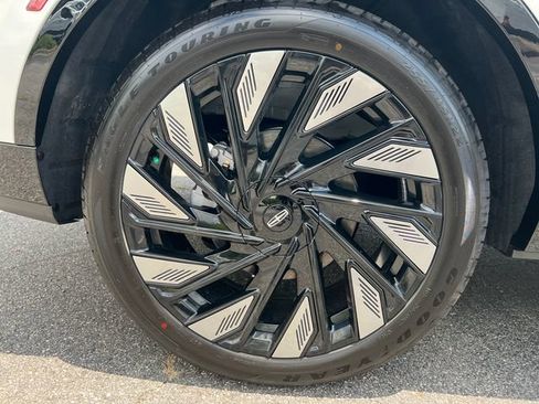 New 2026 Lincoln Nautilus Reserve w/ Jet Appearance Package AWD/4WD image 18