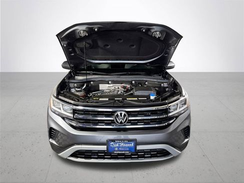 Certified 2021 Volkswagen Atlas Cross Sport SE w/ Panoramic Sunroof Package image 22