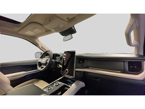 Used 2024 Ford Expedition Platinum AWD/4WD image 20