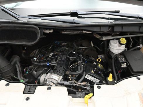 Used 2019 Ford Transit 250 130 Low Roof RWD image 34
