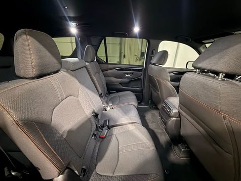 Used 2025 Honda Pilot Sport image 30