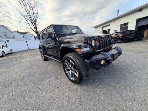 Used 2024 Jeep Wrangler Unlimited w/ Convenience Group image 52