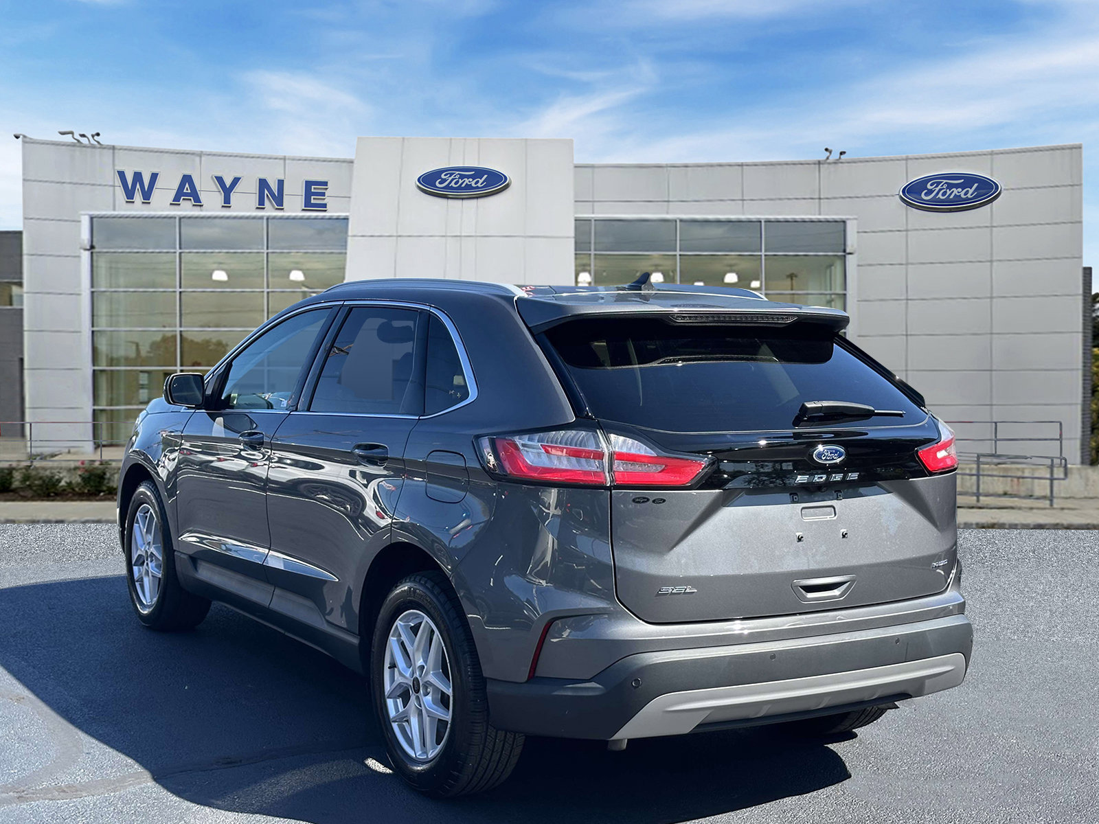 Certified 2024 Ford Edge SEL w/ Convenience Package AWD/4WD image 4