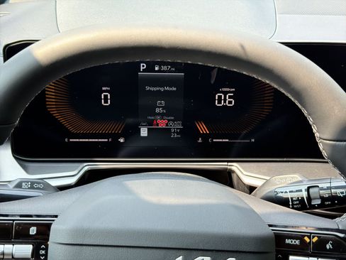 New 2026 Kia Sorento LX FWD image 32