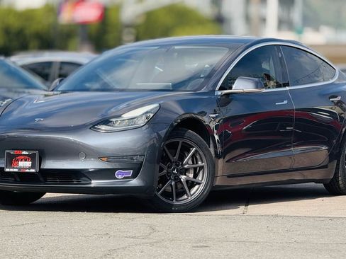 Used 2019 Tesla Model 3 Long Range image 1