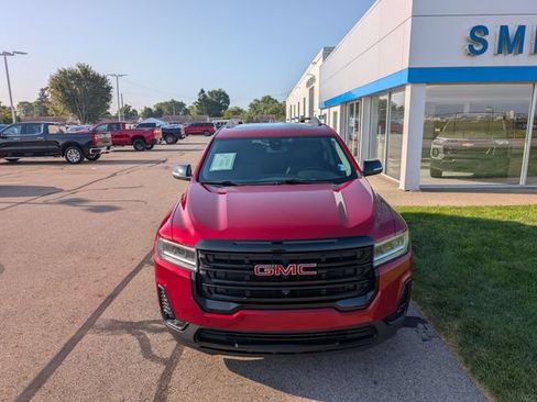 Used 2021 GMC Acadia SLT w/ Elevation Edition AWD/4WD image 3