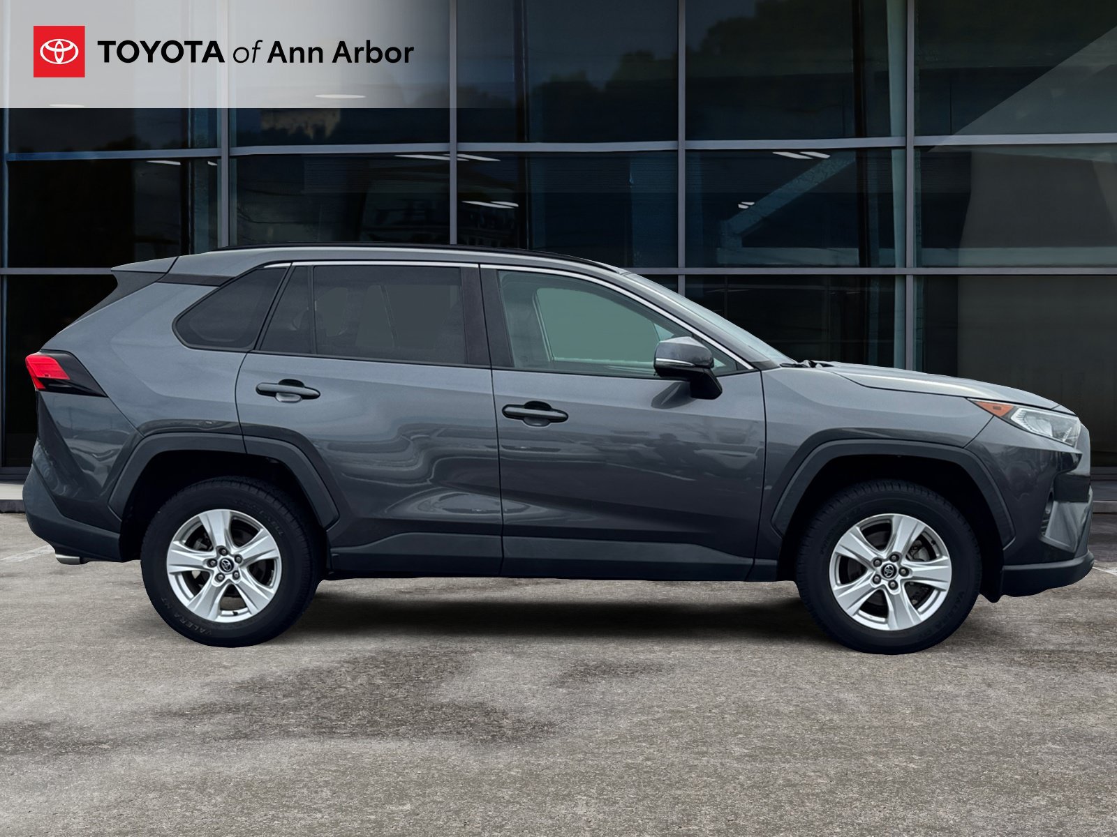 Used 2021 Toyota RAV4 XLE FWD image 11
