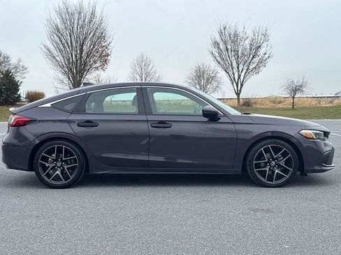 Used 2022 Honda Civic Sport Touring image 10