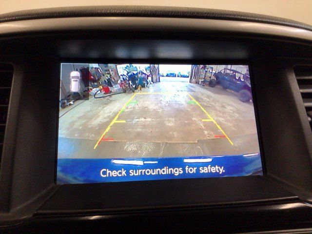 Used 2020 Nissan Pathfinder S AWD/4WD image 23