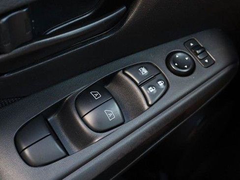 Used 2022 Nissan Kicks S FWD image 17