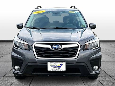 Used 2021 Subaru Forester Premium image 3