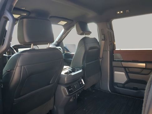 Used 2022 Ford F150 Lariat w/ Max Trailer Tow Package image 18