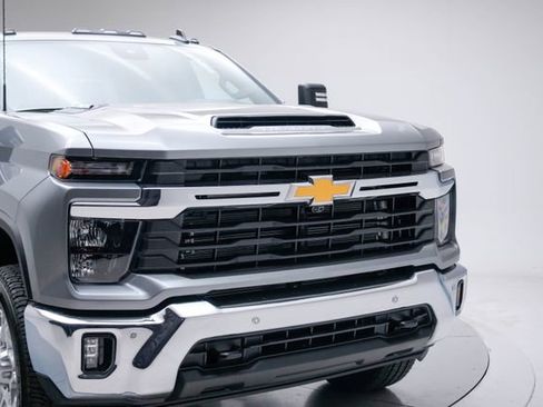 New 2026 Chevrolet Silverado 2500 LT w/ All Star Edition AWD/4WD image 11