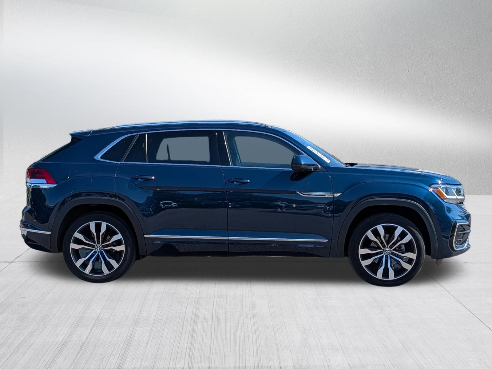 Certified 2023 Volkswagen Atlas Cross Sport SEL Premium R-Line AWD/4WD image 8