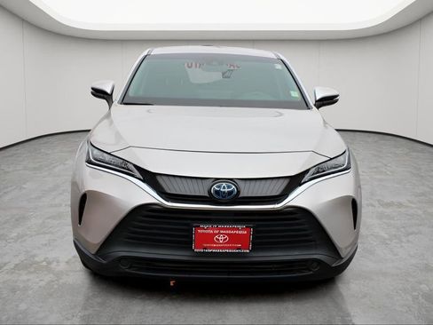 Certified 2021 Toyota Venza LE image 7