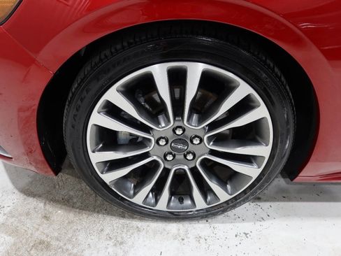 Used 2020 Lincoln Continental w/ Premium Package FWD image 10