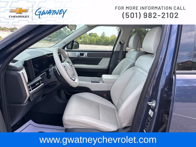 Used 2025 Hyundai Santa Fe SEL FWD image 21