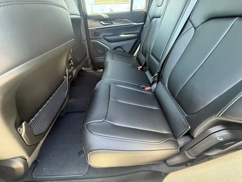 New 2025 Jeep Grand Cherokee Limited 4xe image 41