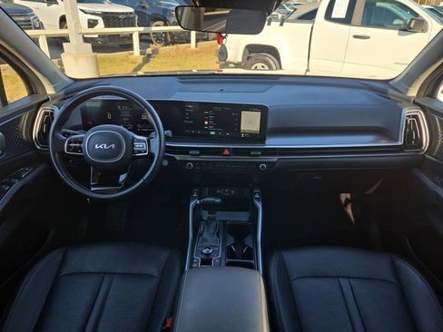 Certified 2024 Kia Sorento S image 14