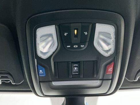 Used 2022 RAM 3500 Tradesman image 17