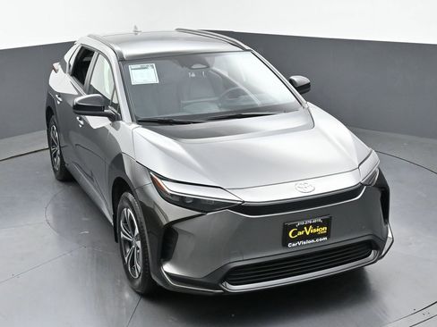 Used 2023 Toyota bZ4X XLE image 43