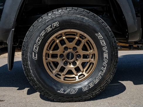 Used 2023 Toyota Tacoma SR5 w/ Trail Edition image 59