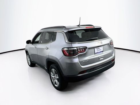 Used 2022 Jeep Compass Latitude AWD/4WD image 7