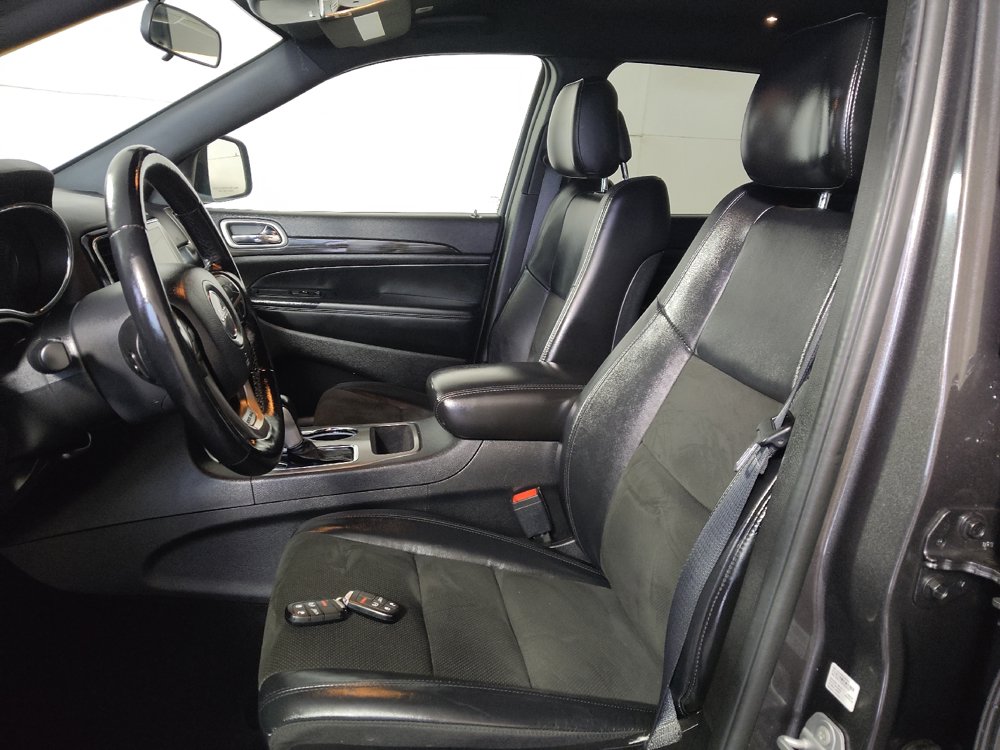 Used 2021 Jeep Grand Cherokee Laredo X AWD/4WD image 17