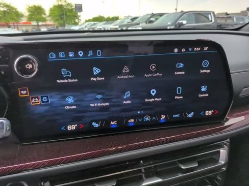 Certified 2024 Chevrolet Traverse Z71 w/ LPO, Floor Liner Package AWD/4WD image 24