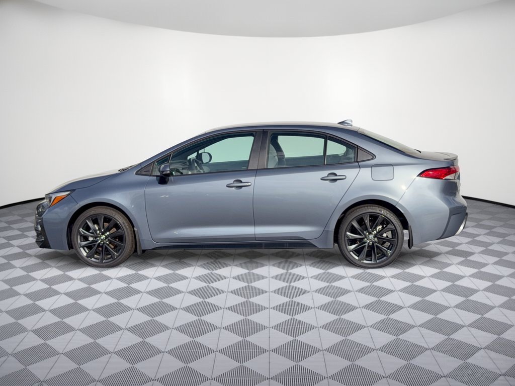 Used 2026 Toyota Corolla SE FWD image 2