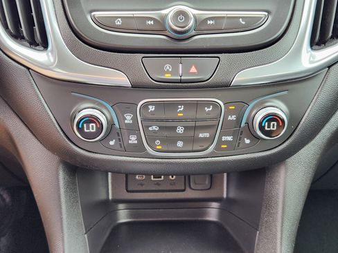 Certified 2024 Chevrolet Equinox LT image 20