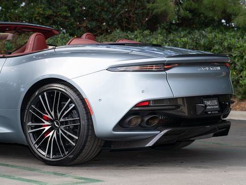 Used 2021 Aston Martin DBS Superleggera Volante image 12