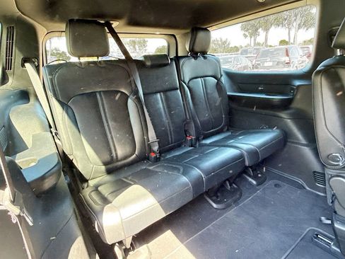 Used 2024 Jeep Wagoneer Series II AWD/4WD image 31