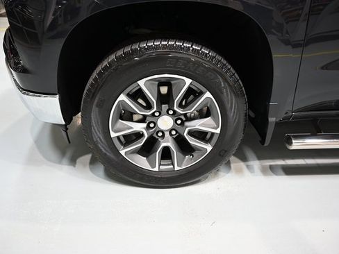 Used 2023 Chevrolet Silverado 1500 LT image 28