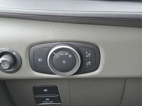 Used 2023 Ford Transit 350 XLT image 25