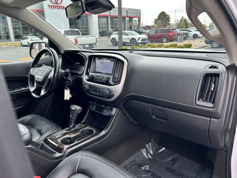 Used 2016 GMC Canyon SLT w/ Driver Alert Package image 28