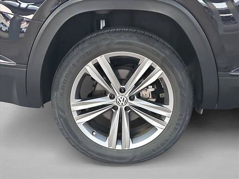 Used 2022 Volkswagen Atlas SE FWD image 18