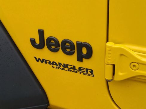 Used 2021 Jeep Wrangler Unlimited Sport image 12
