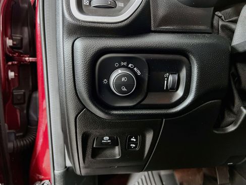 Used 2021 RAM 1500 Big Horn AWD/4WD image 10